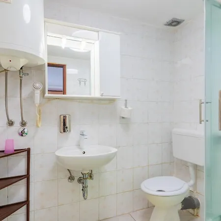 Romana 3* Cres