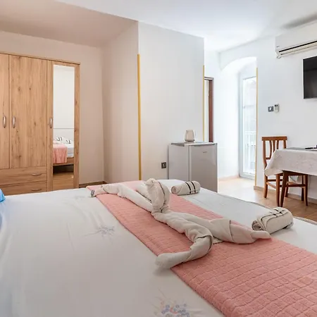 Romana Gostinjska kuća 3*
