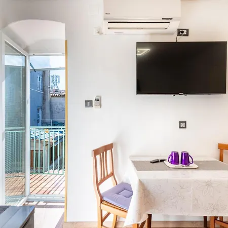 Guest house Romana Cres