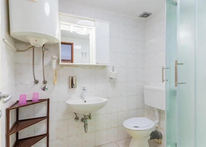 Romana 3* Cres